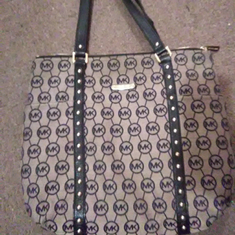 Gently used Mk purse